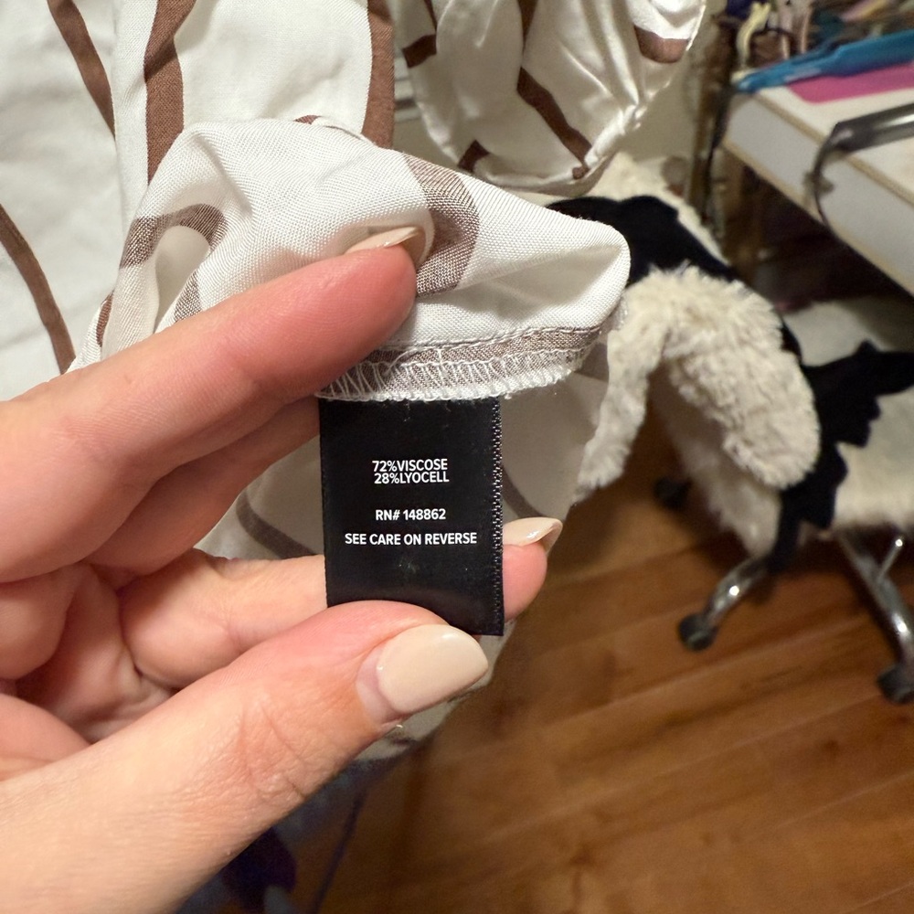 Torrid Size 0- Harper Striped 3/4 Sleeve Top - White and Brown - Picture 8 of 8
